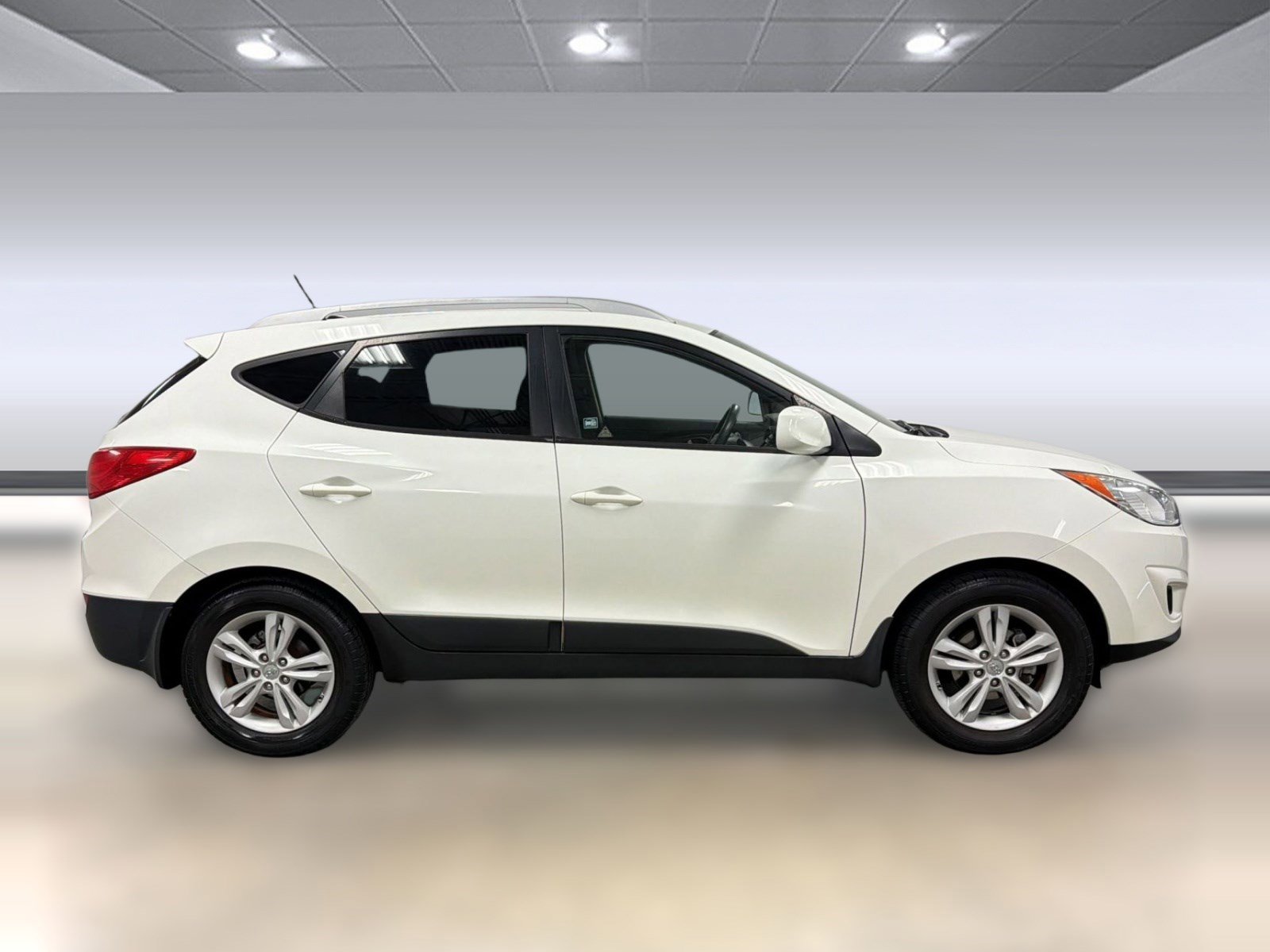 Used 2011 Hyundai Tucson GLS image 6
