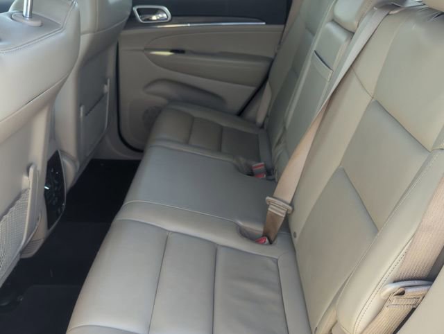 Used 2019 Jeep Grand Cherokee Limited AWD/4WD image 22