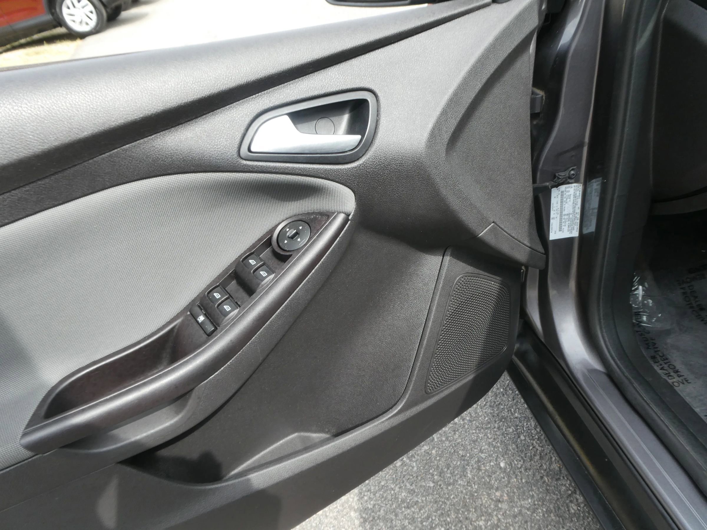 Used 2013 Ford Focus SE FWD image 14