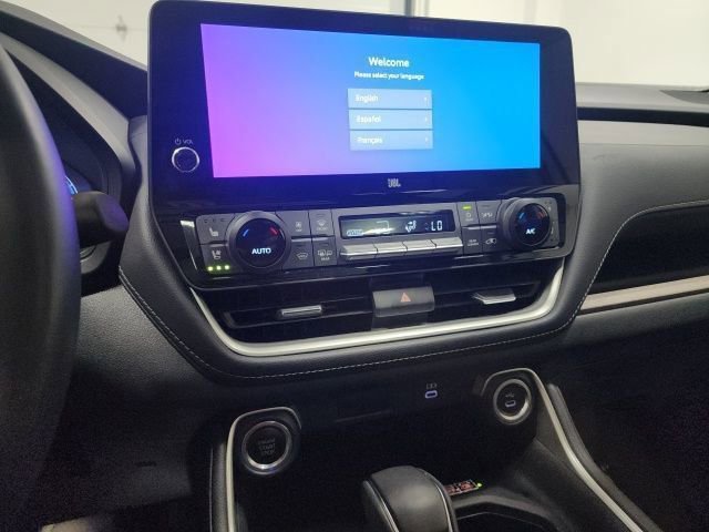 Certified 2024 Toyota Grand Highlander Limited image 33