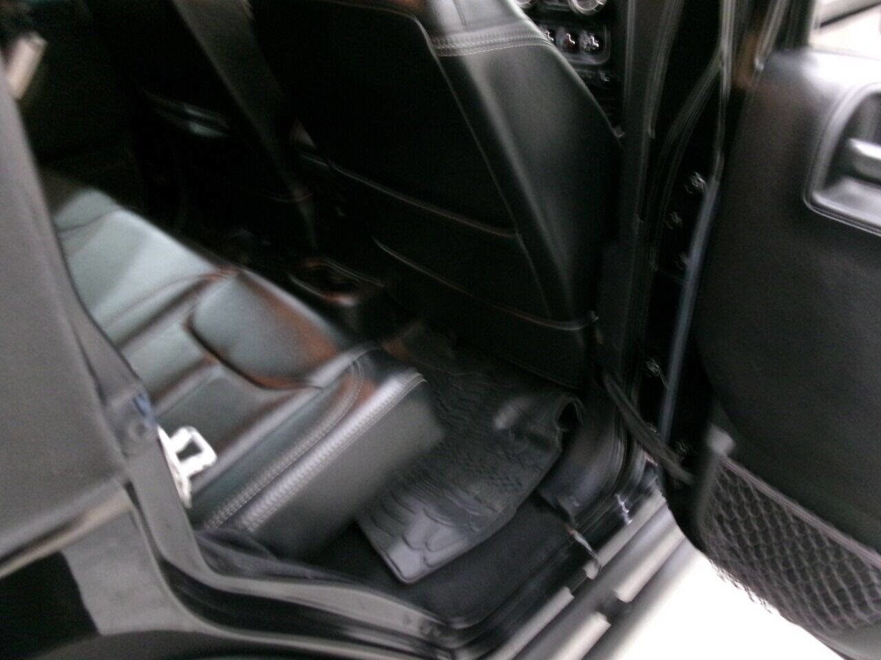 Used 2016 Jeep Wrangler Unlimited Rubicon image 28