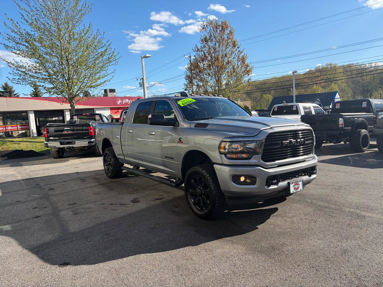 Used 2021 RAM 2500 Big Horn w/ Night Edition AWD/4WD image 4