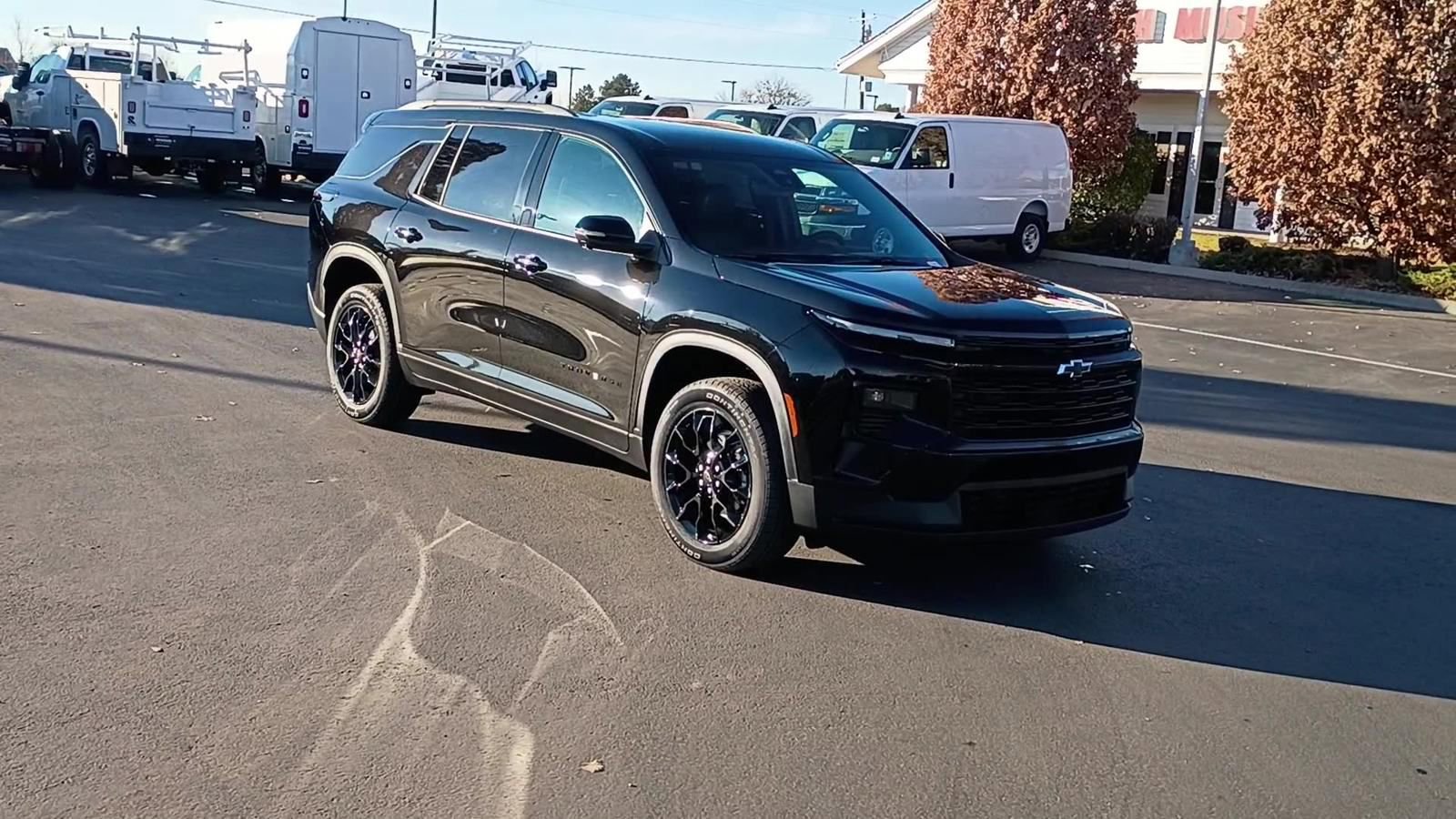 New 2026 Chevrolet Traverse LT w/ Midnight/Sport Edition image 3