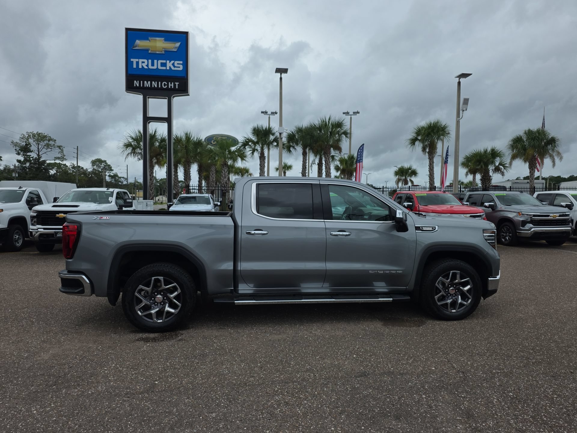 Used 2024 GMC Sierra 1500 SLT w/ SLT Premium Package AWD/4WD image 17