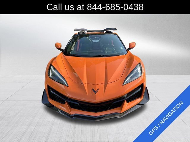 Used 2024 Chevrolet Corvette Z06 w/ Z07 Performance Package RWD image 2