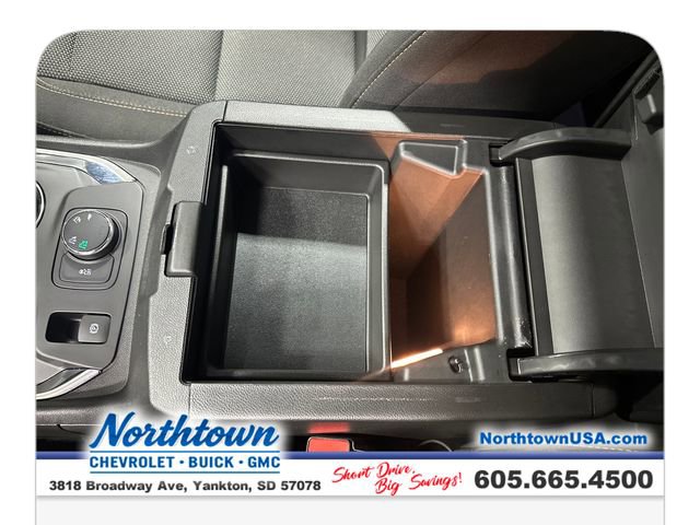 Used 2021 Chevrolet Traverse LT image 26