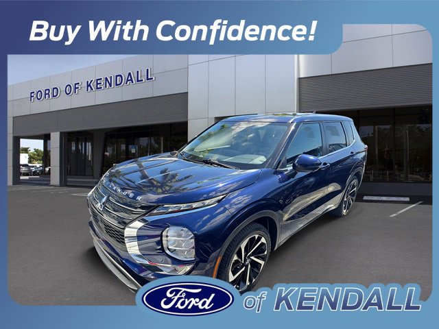 Used 2024 Mitsubishi Outlander SE image 1