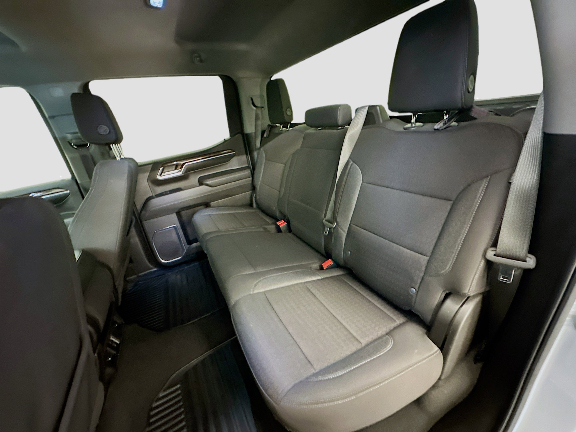 Used 2024 GMC Sierra 1500 SLE image 29