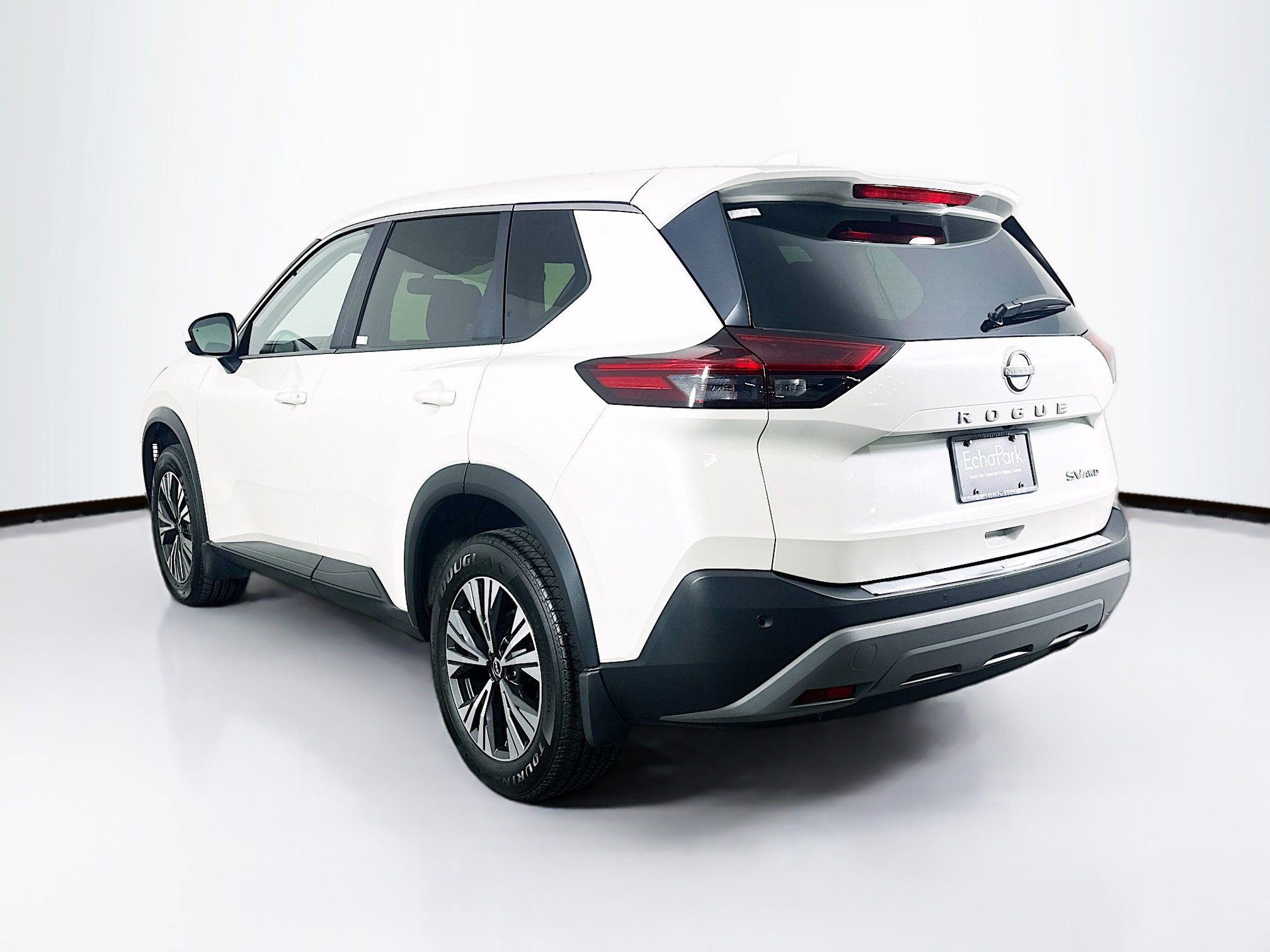 Used 2023 Nissan Rogue SV image 5