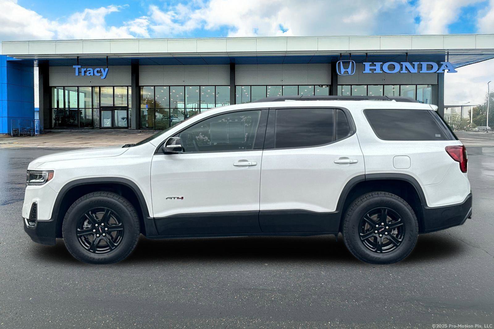 Used 2022 GMC Acadia AT4 w/ Technology Package image 10