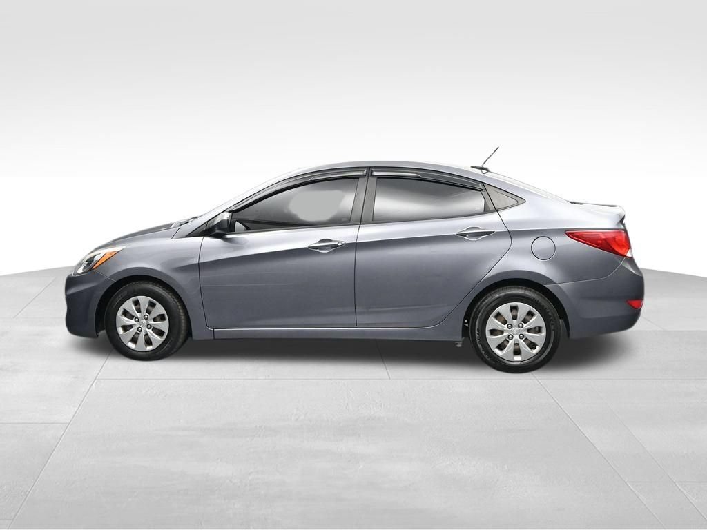 Used 2015 Hyundai Accent GLS FWD image 2