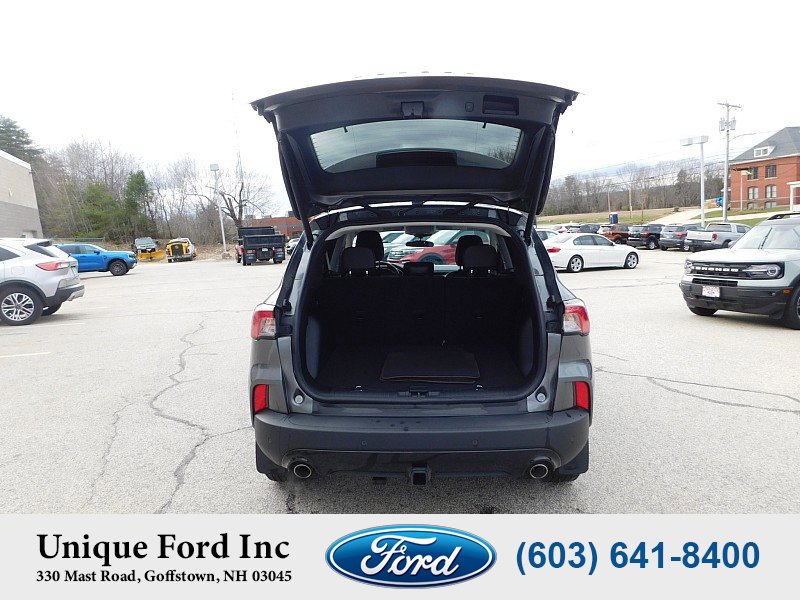 Used 2022 Ford Escape SEL w/ SEL Stealth AWD Package image 9