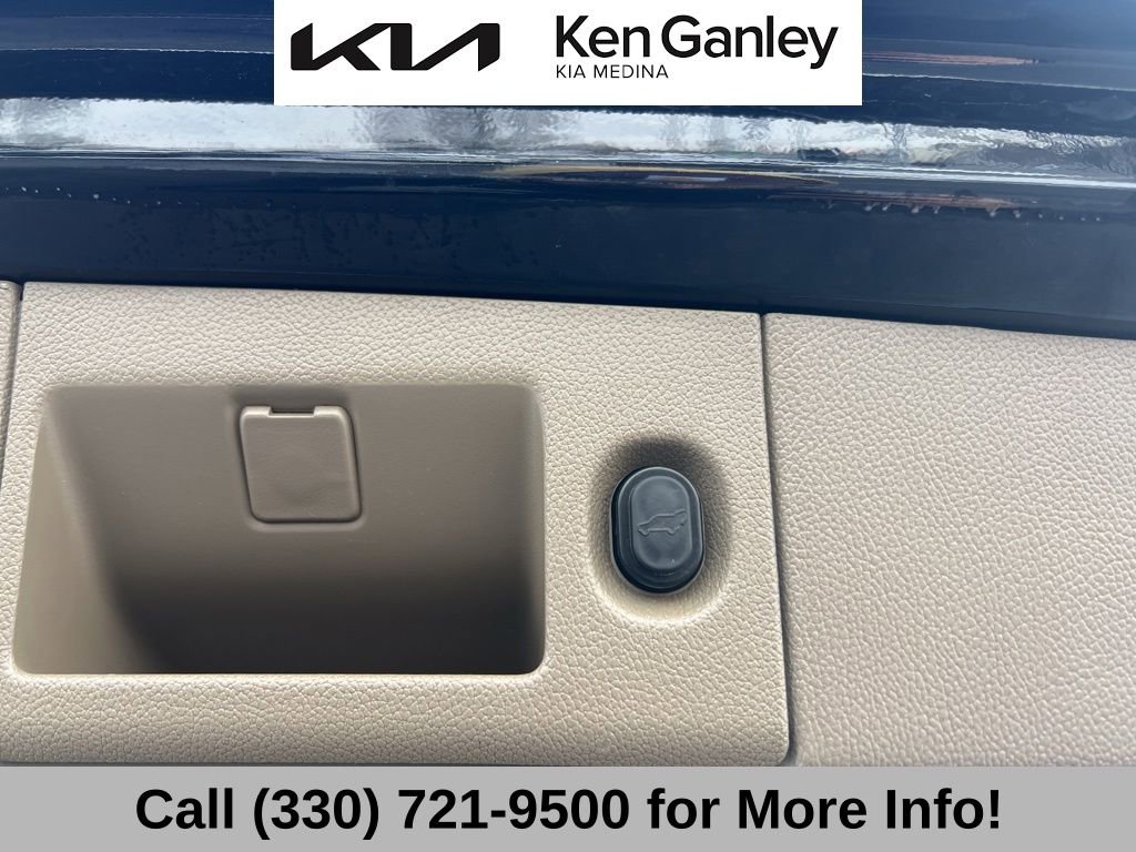 Used 2017 Chevrolet Suburban Premier image 52