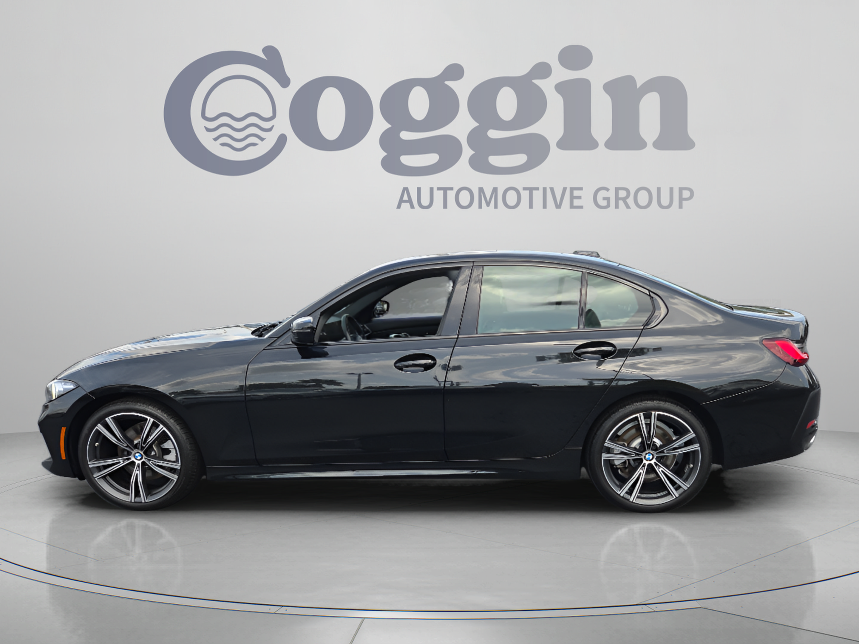 Used 2023 BMW 330i Sedan w/ Driving Assistance Package RWD image 2