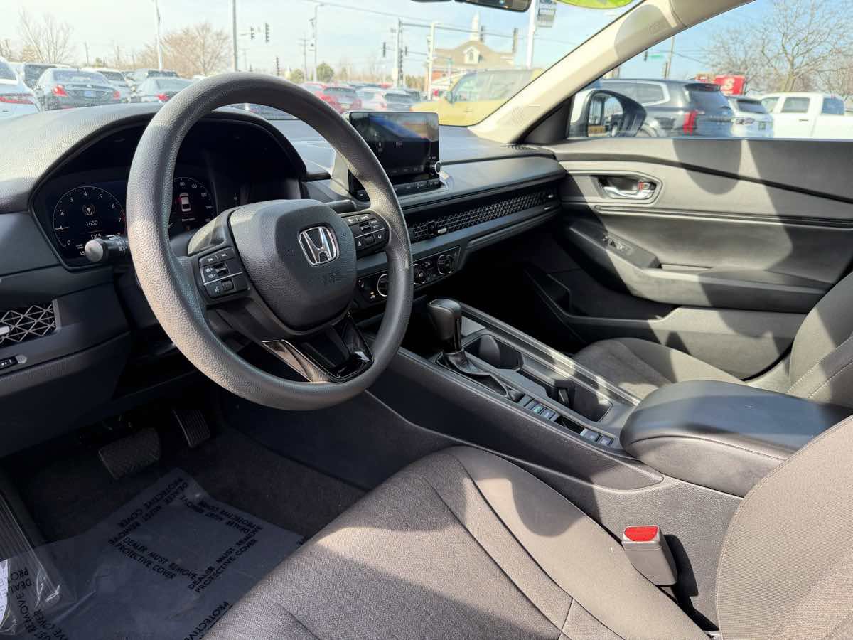 Used 2023 Honda Accord EX image 18