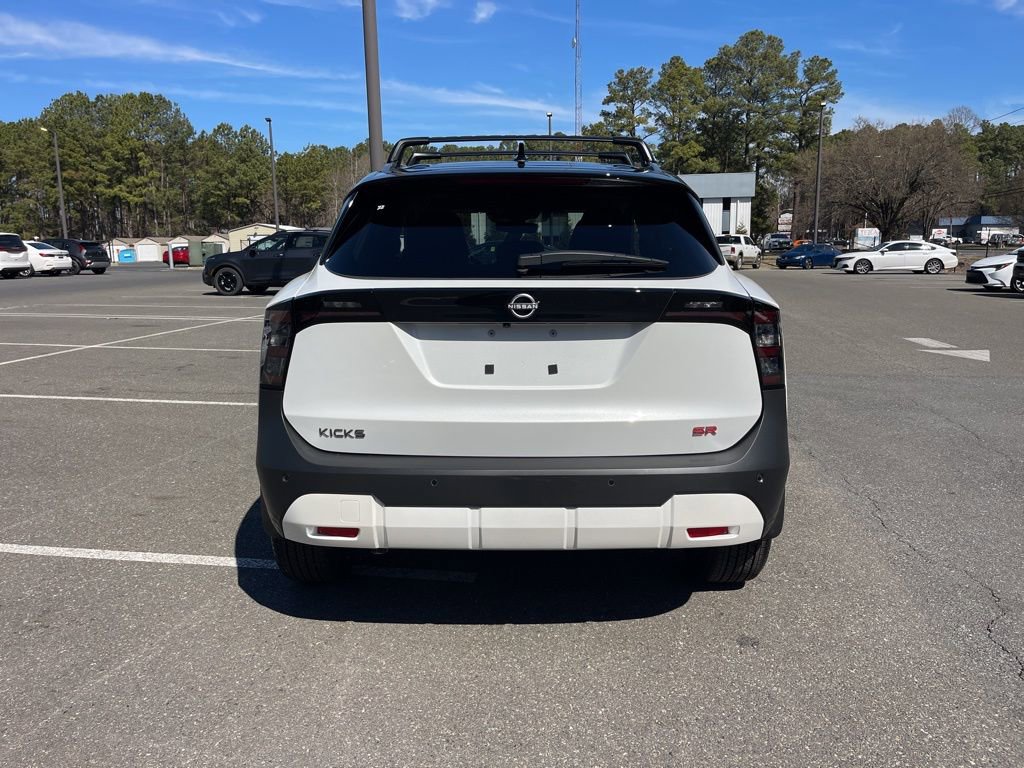 New 2026 Nissan Kicks SR w/ SR Premium Package FWD image 5