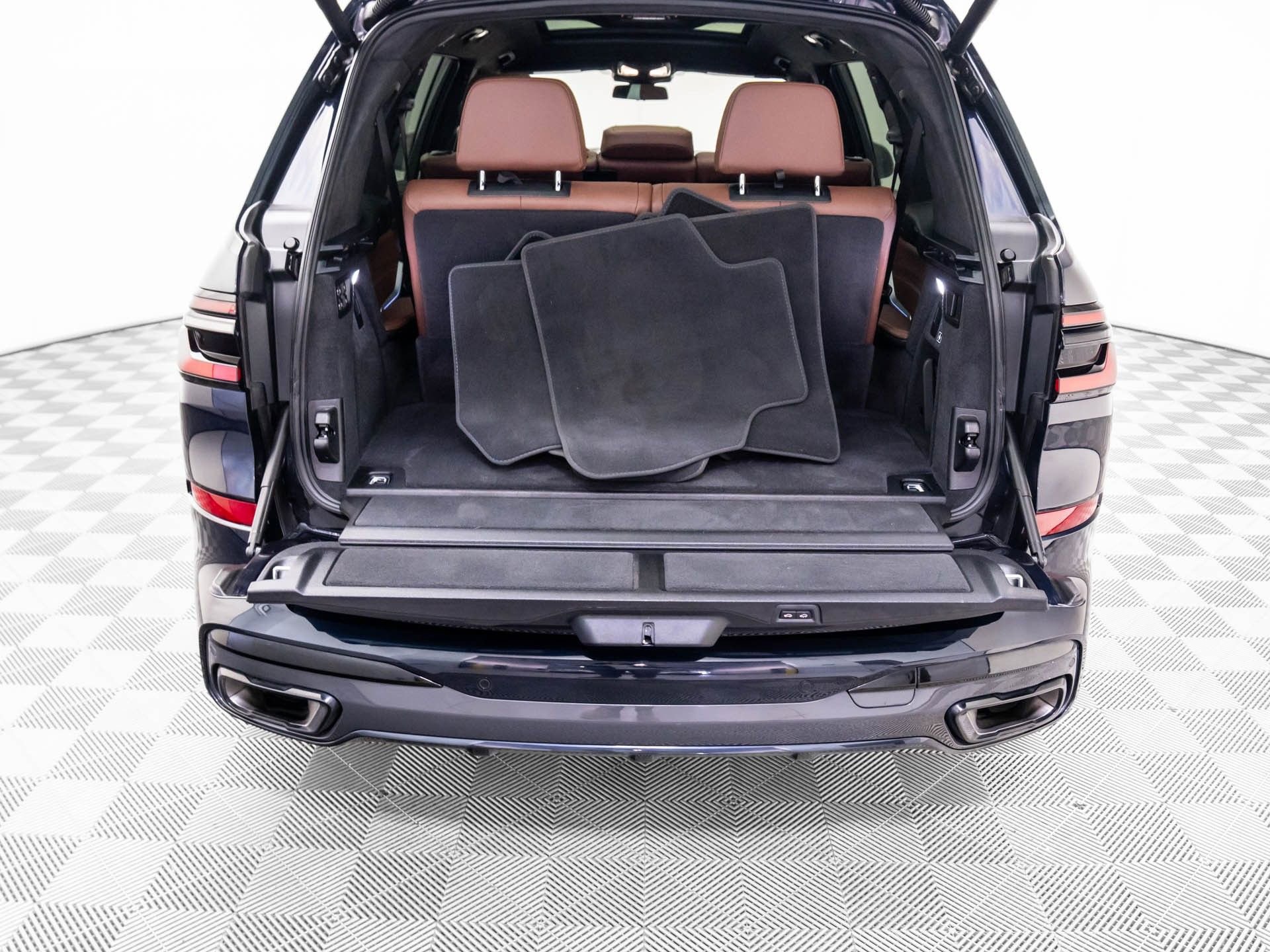 Certified 2024 BMW X7 xDrive40i w/ Executive Package image 32