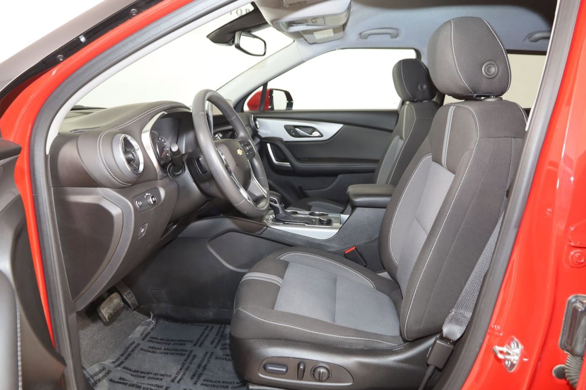 Used 2024 Chevrolet Blazer LT w/ Convenience Package FWD image 11