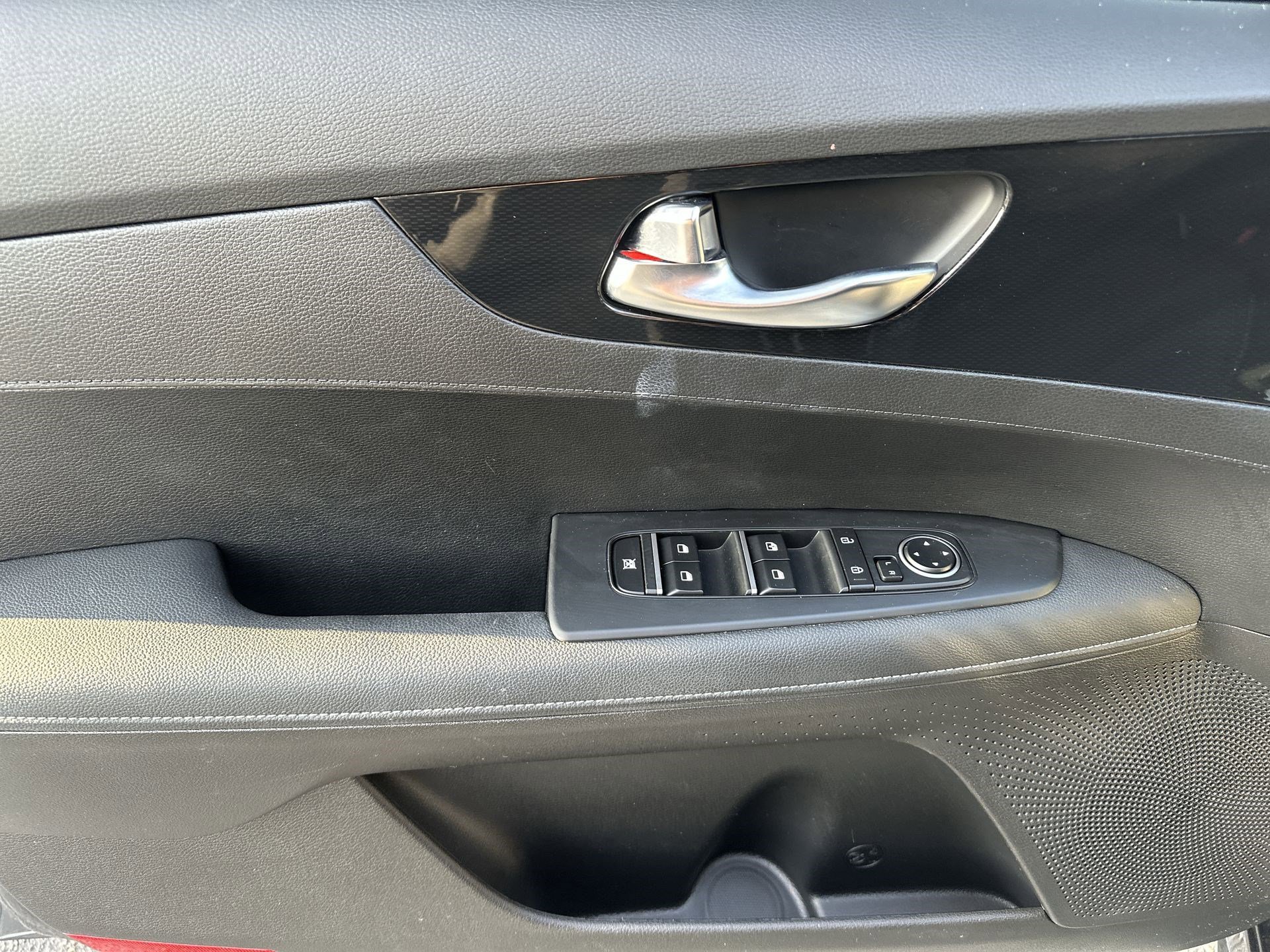 Certified 2024 Kia Forte GT-Line image 29