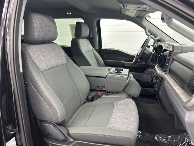 Used 2025 Ford F250 XLT w/ Black Appearance Package image 26
