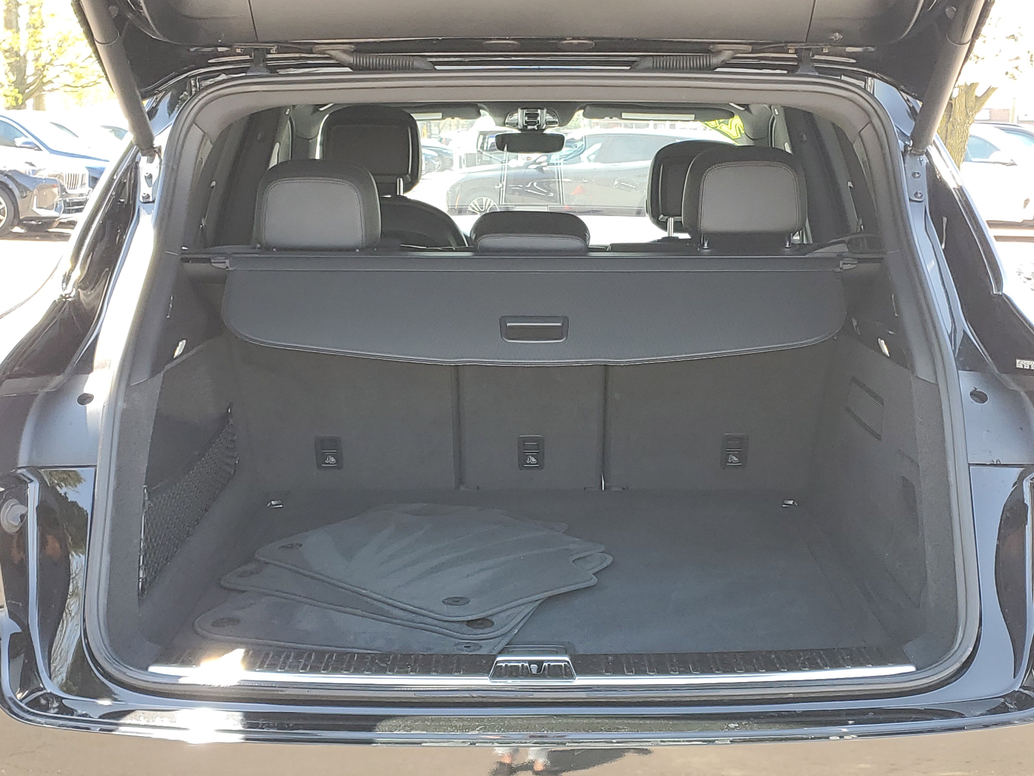 Used 2022 Porsche Cayenne AWD/4WD image 24