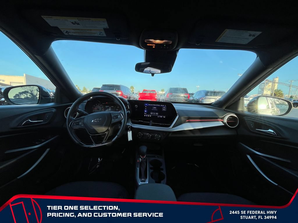 Certified 2024 Chevrolet Trax RS FWD image 27