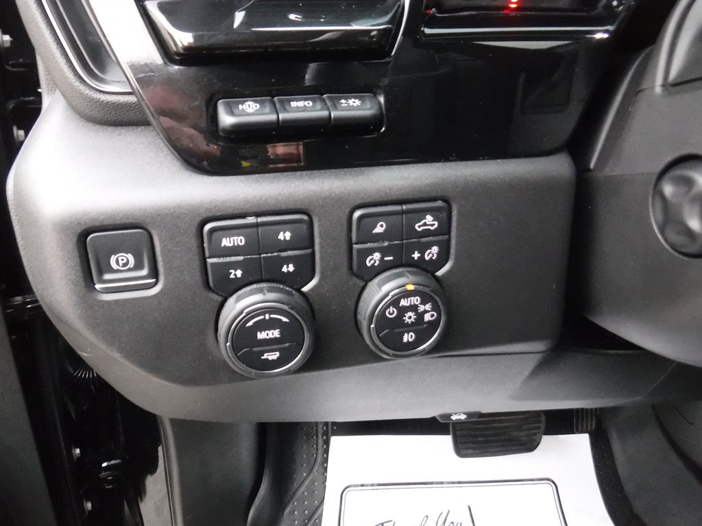 Used 2022 Chevrolet Silverado 1500 ZR2 w/ Technology Package image 17