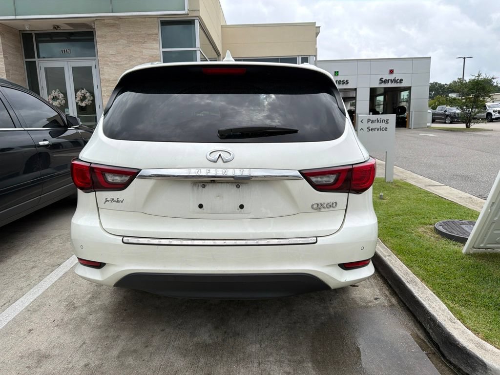 Used 2020 INFINITI QX60 Luxe w/ Essential Package FWD image 8