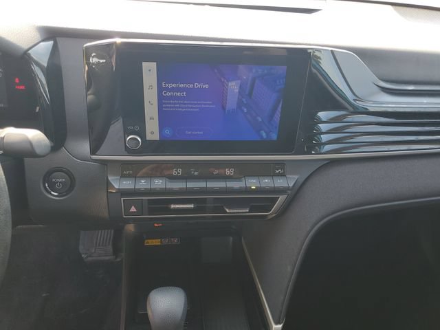 Used 2025 Toyota Camry LE FWD image 21