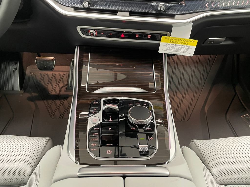 New 2026 BMW X5 xDrive50e w/ M Sport Package AWD/4WD image 9