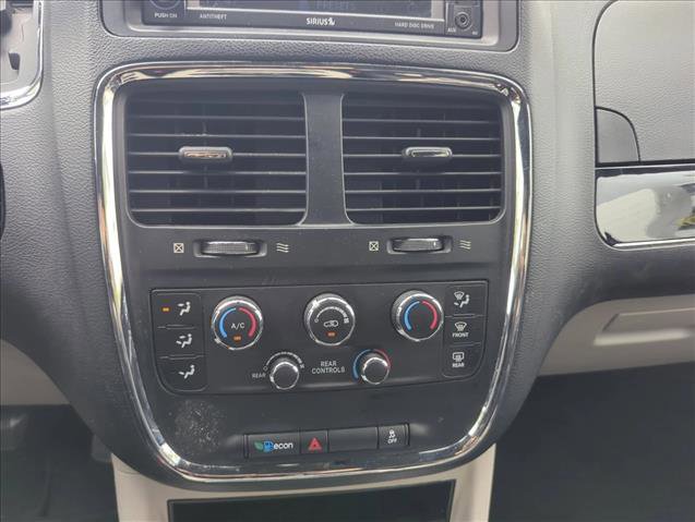 Used 2018 Dodge Grand Caravan SXT image 7