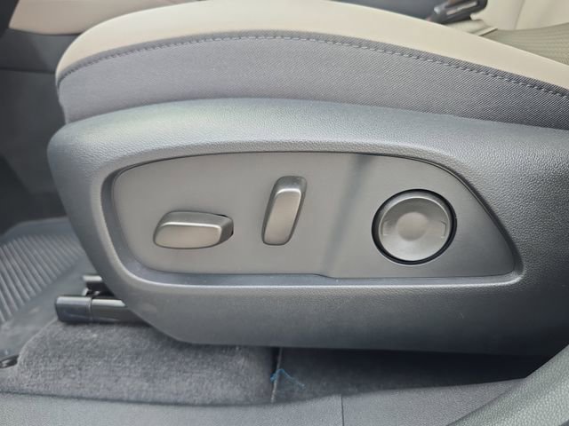 New 2026 GMC Terrain Elevation w/ Elevation Premium Package FWD image 18