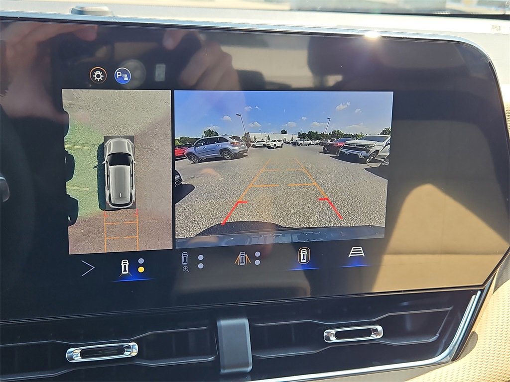 New 2026 Chevrolet Equinox ACTIV w/ Safety and Technology Package image 8