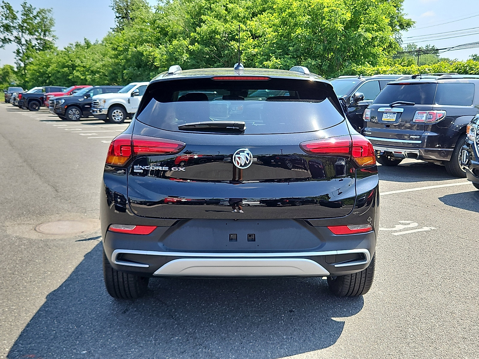 Used 2023 Buick Encore GX Select w/ Safety Package II AWD/4WD image 5
