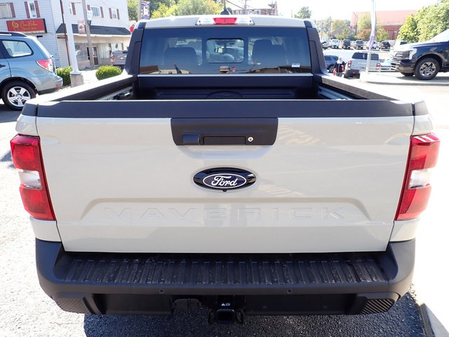 New 2025 Ford Maverick Lariat w/ 4K Tow Package image 4