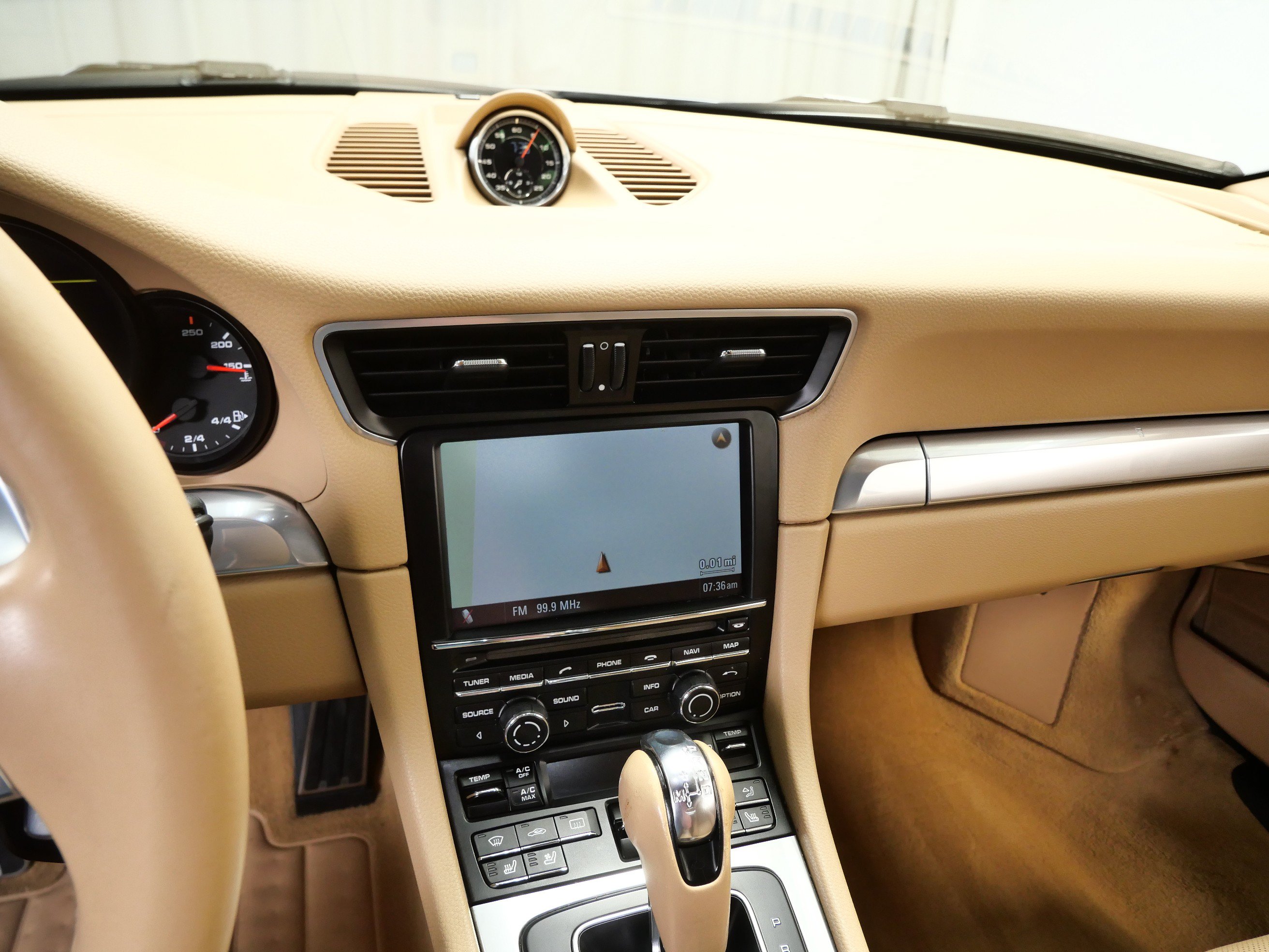 Used 2013 Porsche 911 Carrera RWD image 16