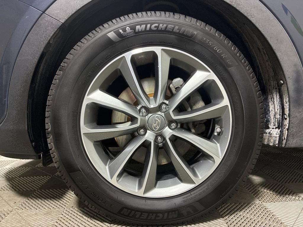 Used 2018 Hyundai Santa Fe SE image 35