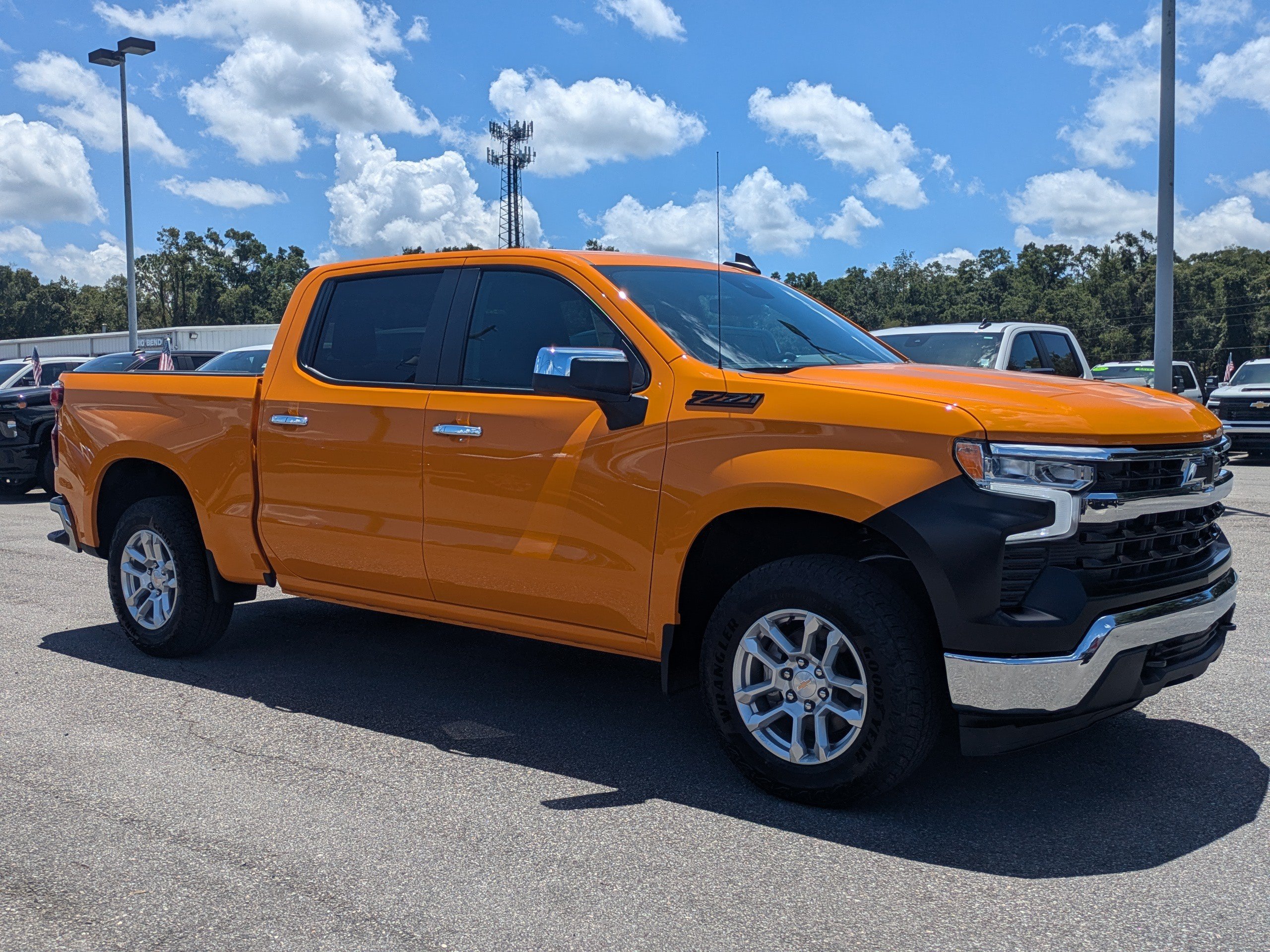 New 2026 Chevrolet Silverado 1500 LT w/ Z71 Off-Road Package AWD/4WD image 2