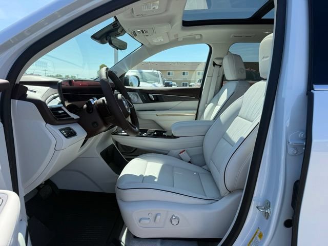 New 2026 Buick Enclave Avenir w/ Super Cruise Package AWD/4WD image 13
