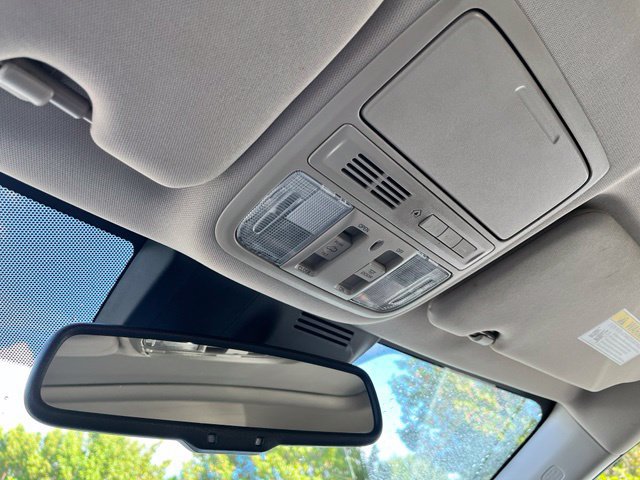 Used 2020 Honda CR-V Touring image 11