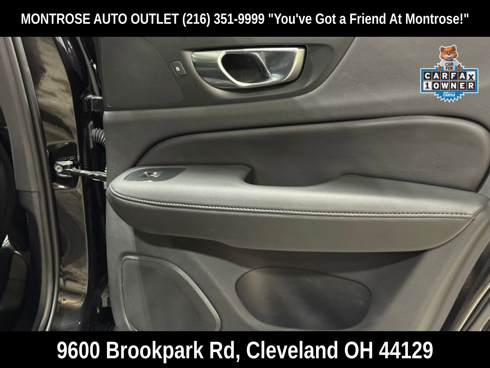 Used 2025 Volvo V60 B5 Cross Country Plus image 43