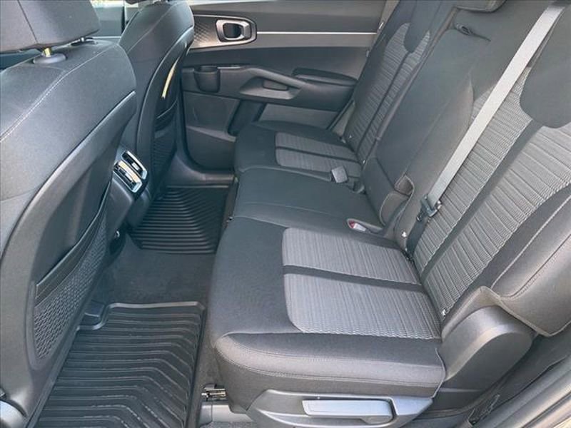 New 2026 Kia Sorento LX image 11