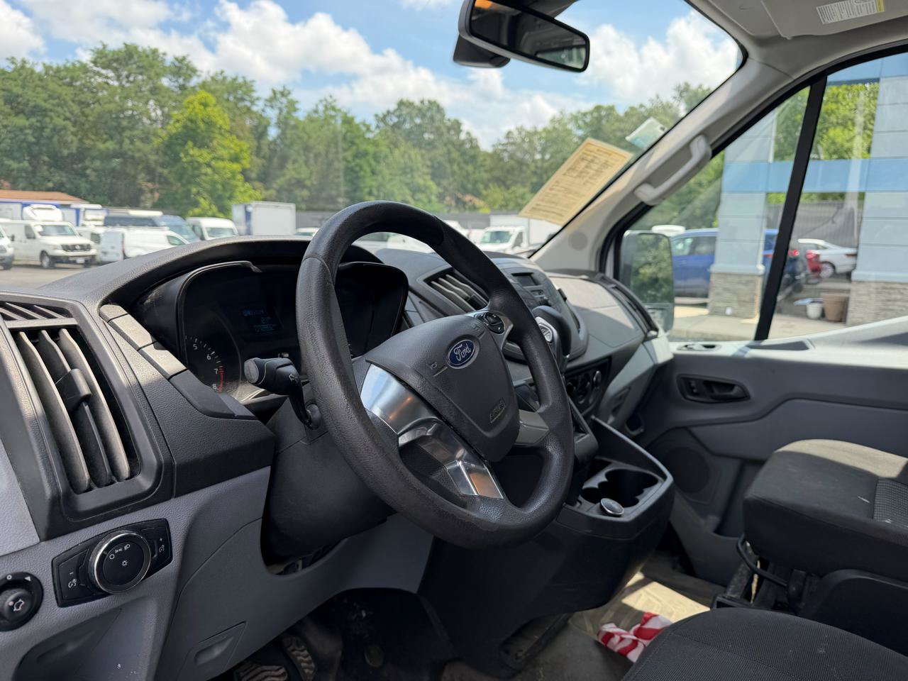 Used 2019 Ford Transit 250 148 Medium Roof RWD image 18