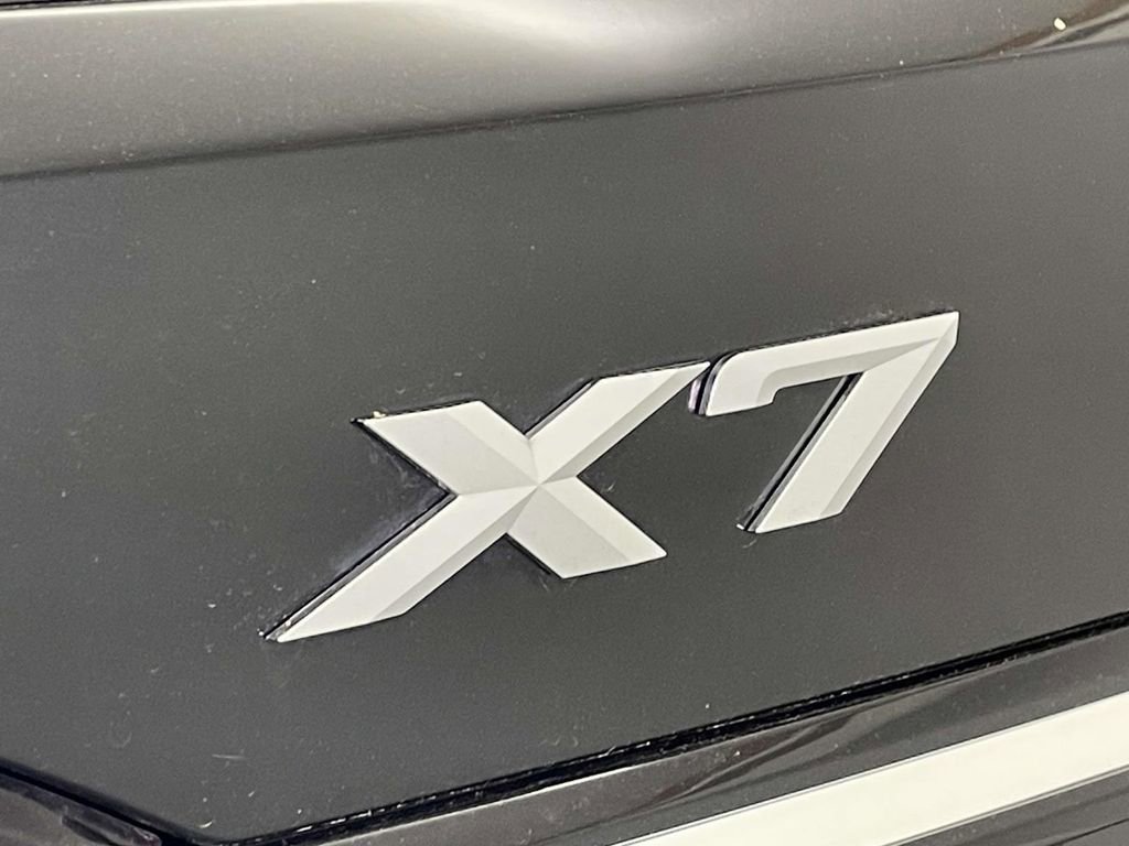 Used 2024 BMW X7 xDrive40i AWD/4WD image 10