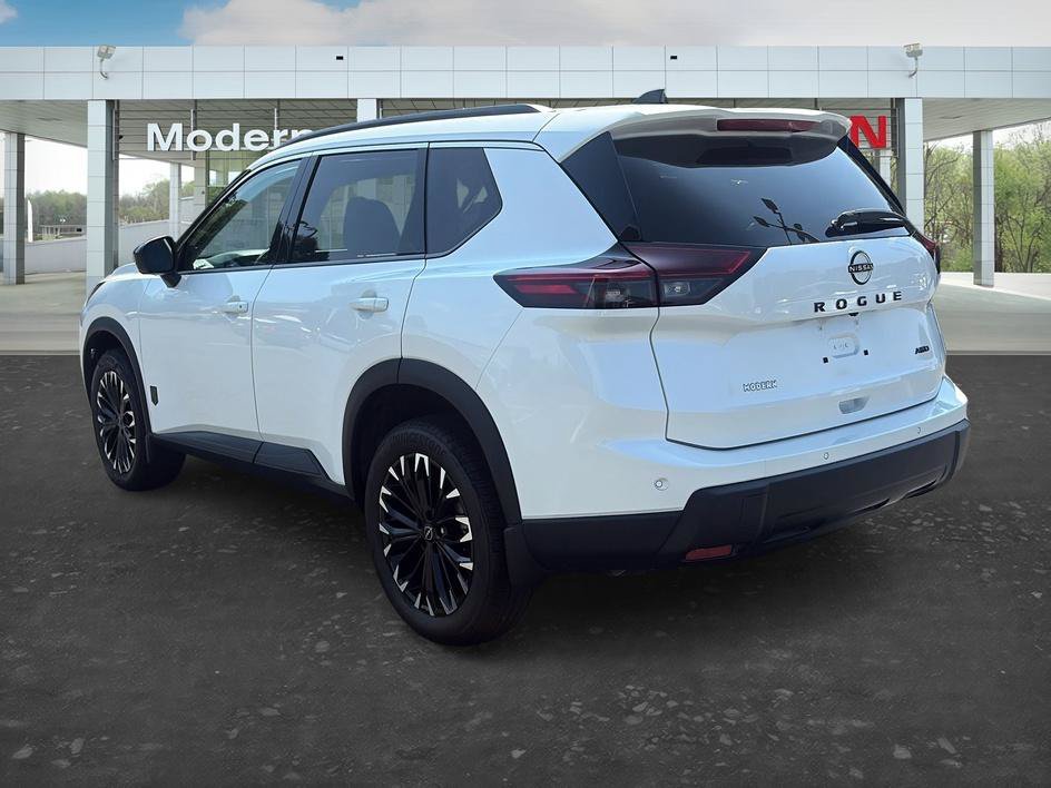Certified 2026 Nissan Rogue Dark Armor AWD/4WD image 3