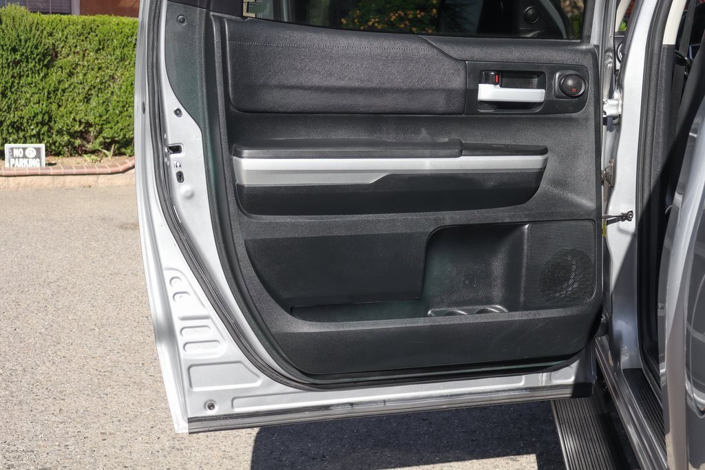 Used 2017 Toyota Tundra SR5 image 34