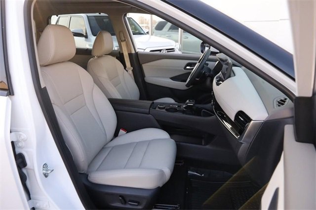 Certified 2024 Nissan Rogue SL w/ SL Premium Package image 28