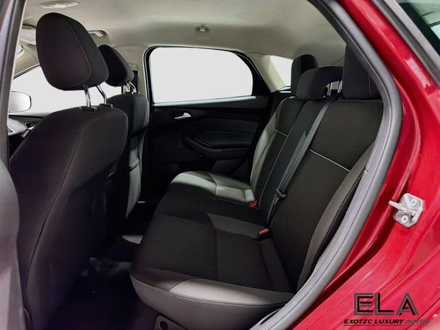 Used 2012 Ford Focus SE FWD image 22