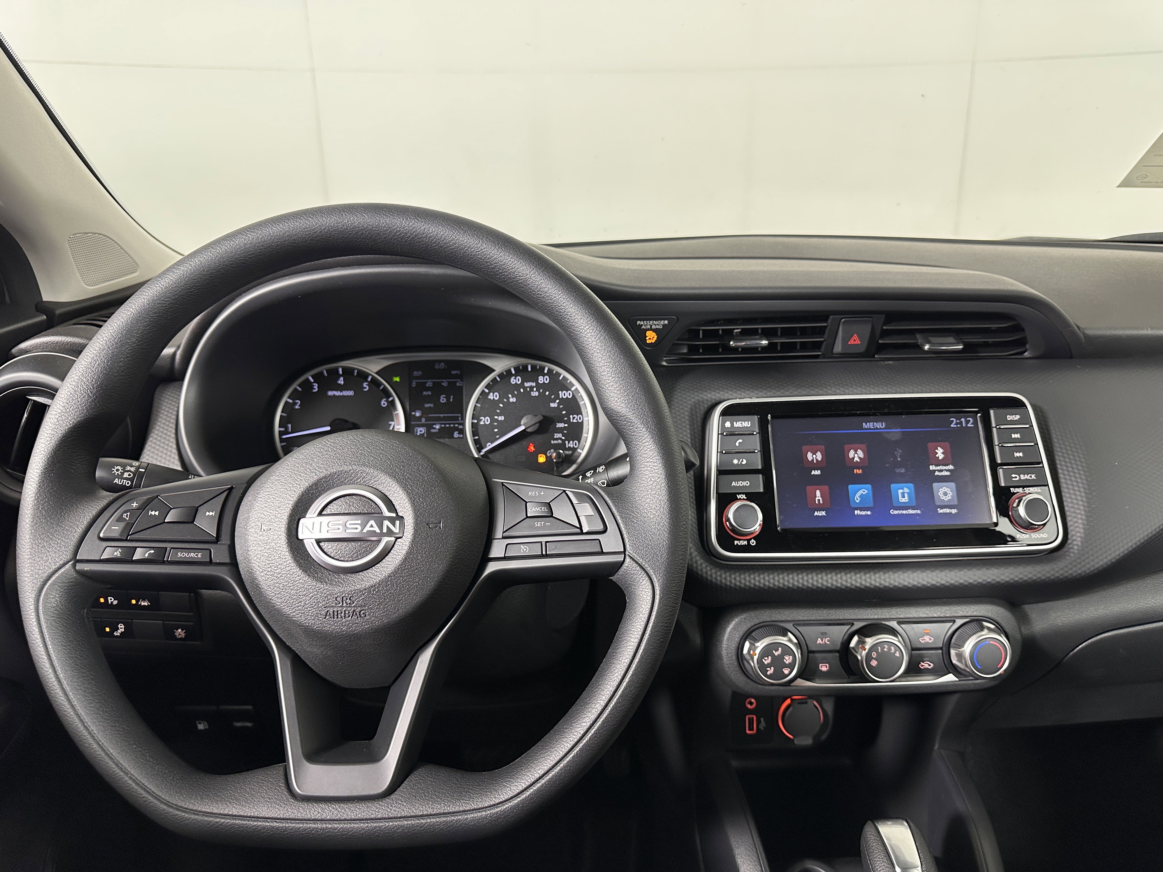 New 2025 Nissan Kicks Play S image 8