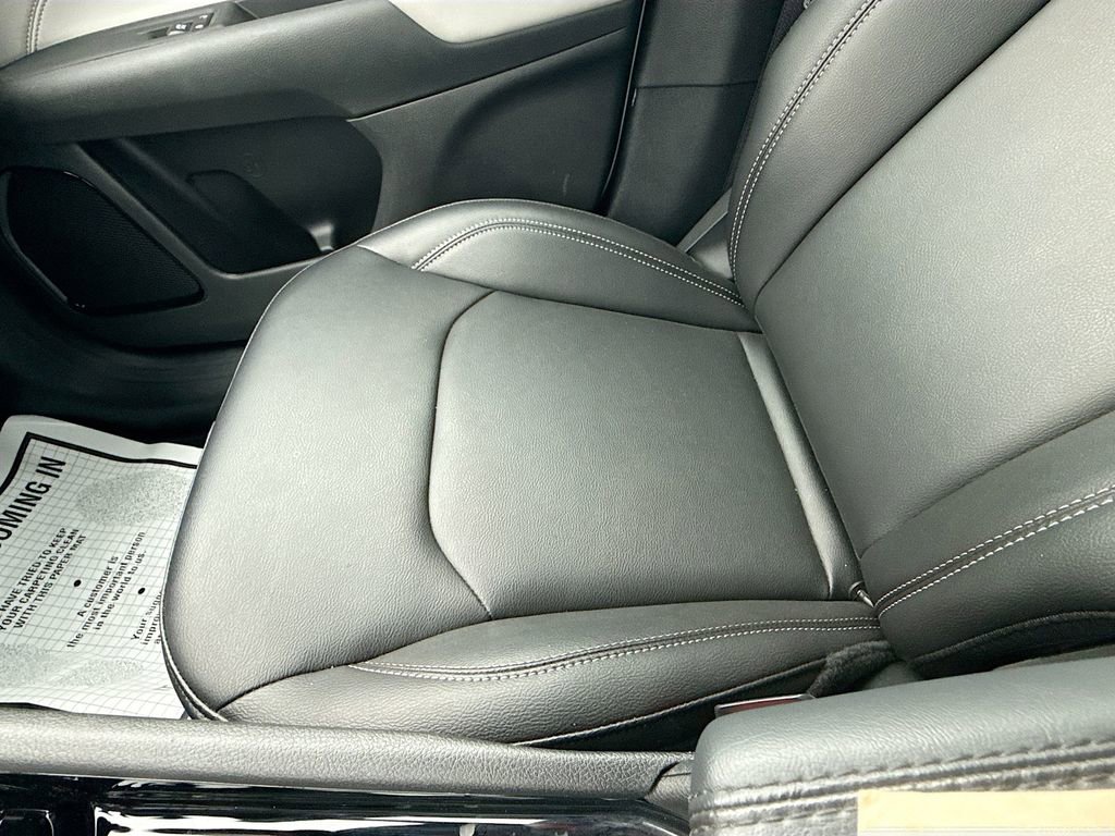 Used 2025 Jeep Compass Limited image 22